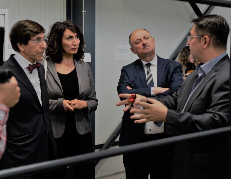 Univercells was honored by the visit of Minister-President Elio Di Rupo, Minister Willy Borsus, Minister Christie Morreale, and the Operational Directorate General for Economy, Employment and Research (DGO6) on its sites in Nivelles and Jumet.
